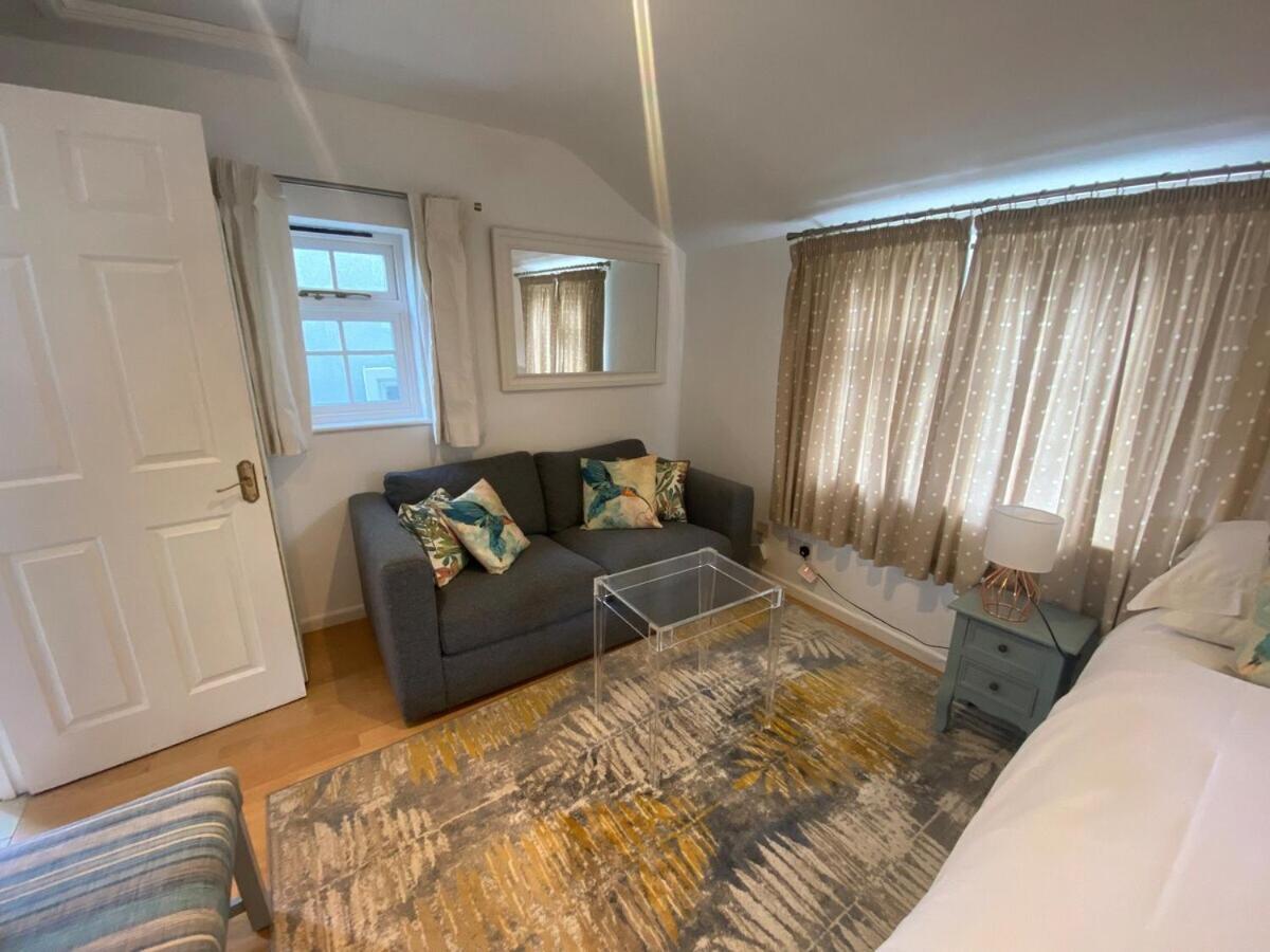 Private Entry Guesthouse Hideaway Hordle المظهر الخارجي الصورة